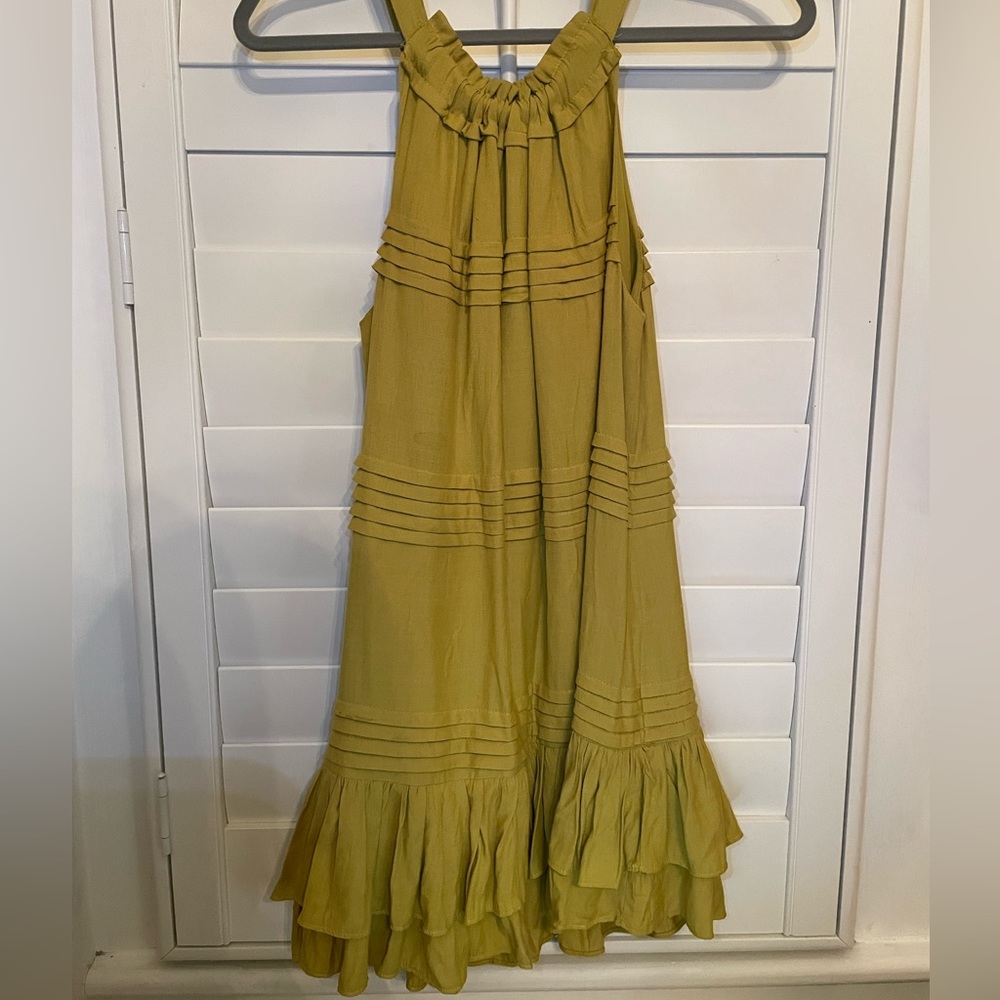 Adorable Yellow Dress with Bow in Back